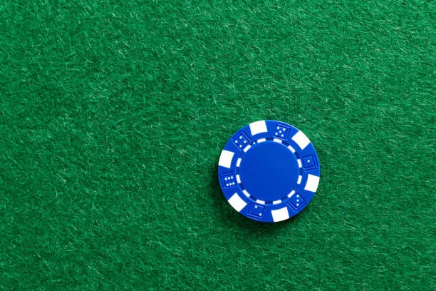 Shanghai pool live-dealer interface on mobile showing blackjack table and real-time gameplay